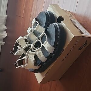 Dr. Martens Nartilla sandal